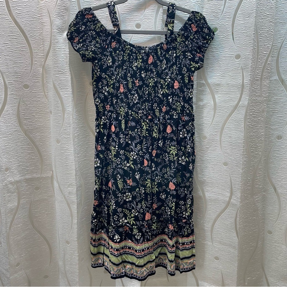 Unbranded Floral‎ Smocked Cold Shoulder Dress Medium Navy Boho G25VDRE00010
